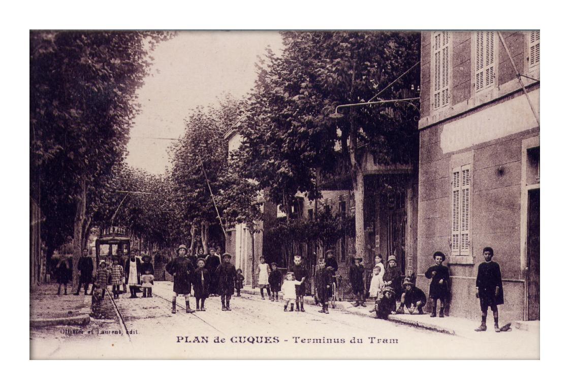 Autocollant Ville "Plan-de-Cuques" - Format Arrondi, Décoration Pour Voiture, Valise Ou Casque